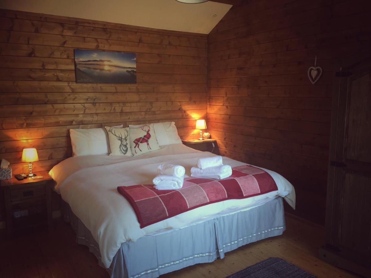 Hill Cottage Cabins Fort Augustus Extérieur photo