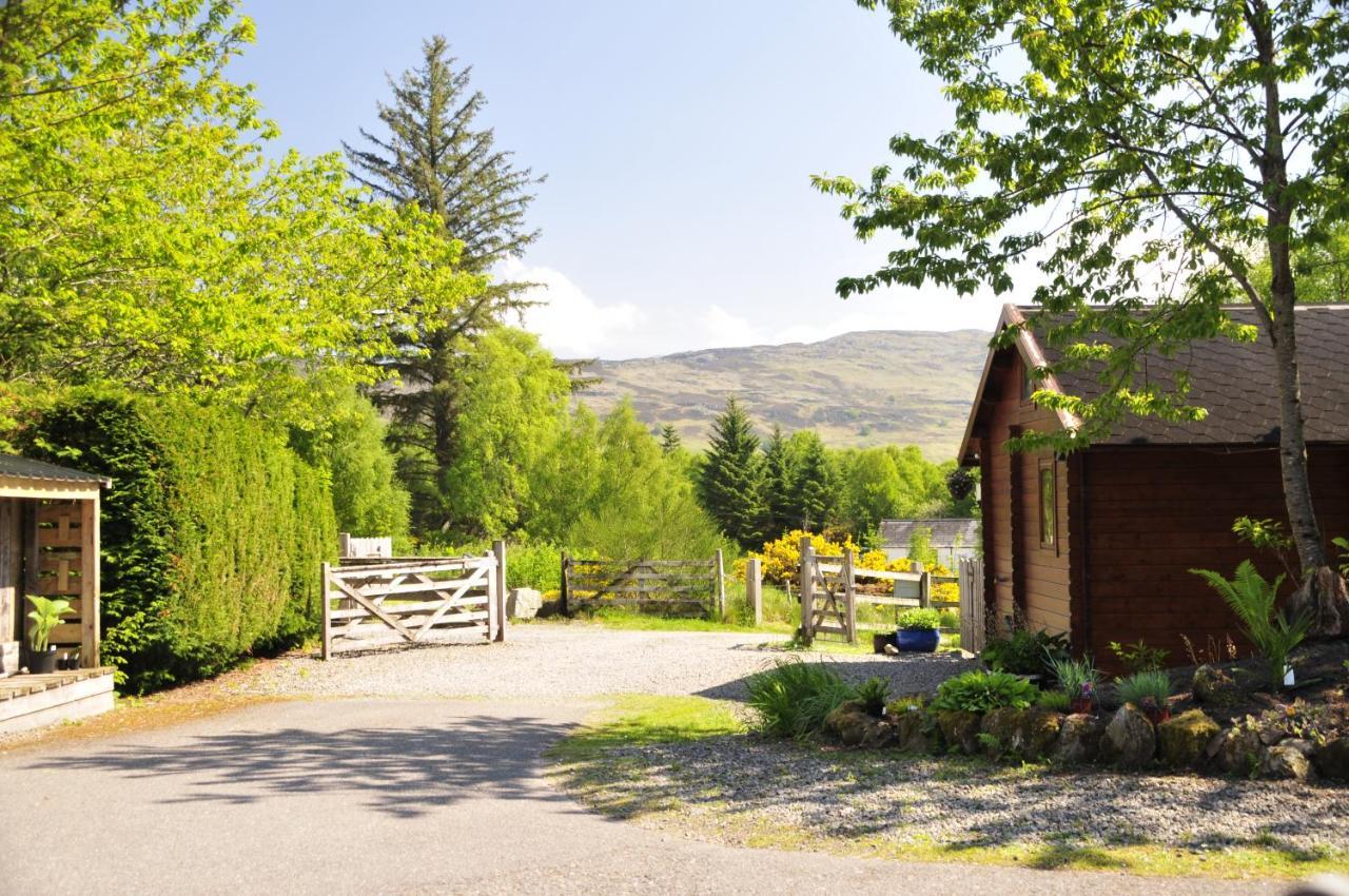 Hill Cottage Cabins Fort Augustus Extérieur photo